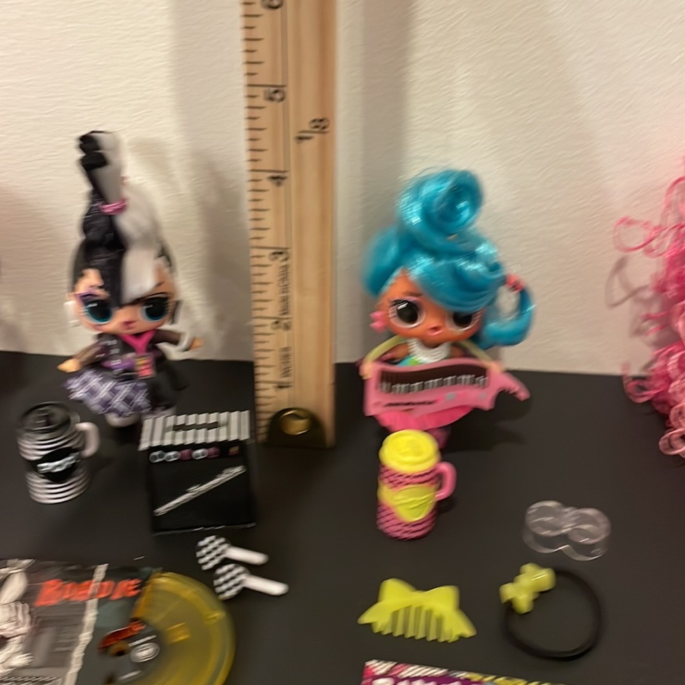 LOL Surprise Doll Remix Dolls and Accessory Bundle Toy Lot - Picture 10 of 11